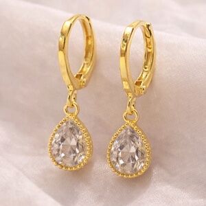 18k gold dangle tear drop earrings, small petite and feminine